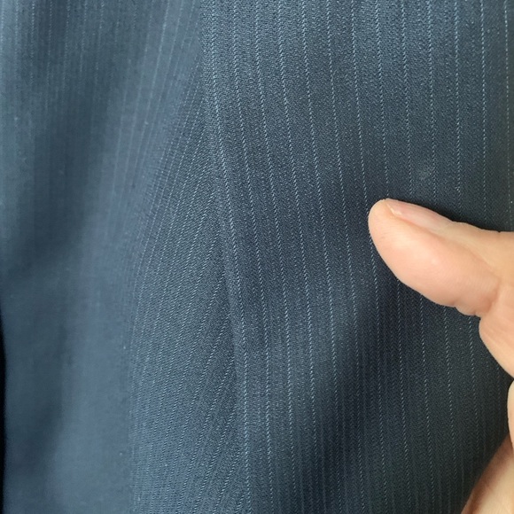 Men’s 46R Perry Ellis Portfolia Blue stripe suit. Pant size 39”x32” - Picture 2 of 9